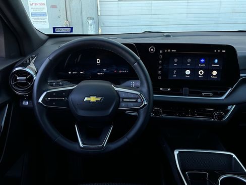 Used 2025 Chevrolet Equinox LT image 13