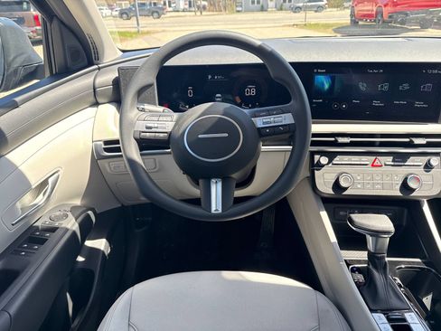 New 2026 Hyundai Tucson SE AWD/4WD image 13