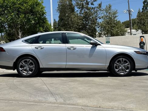 Certified 2023 Honda Accord EX image 6