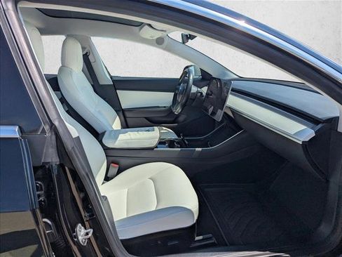 Used 2018 Tesla Model 3 Mid Range image 18