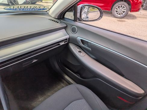 Used 2024 Hyundai Sonata SEL w/ Convenience Package FWD image 16