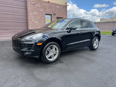 Used 2017 Porsche Macan S image 3