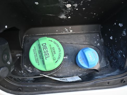 Used 2024 Ford F350 Platinum w/ FX4 Off-Road Package image 13