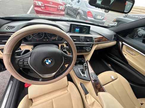 Used 2018 BMW 330i Sedan RWD image 13