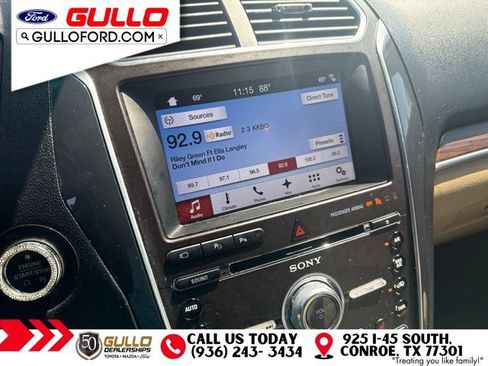 Used 2017 Ford Explorer Limited w/ Equipment Group 301A FWD image 9