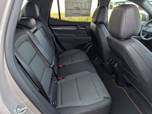 New 2026 GMC Terrain AT4 w/ LPO, Black Badging Package AWD/4WD image 28
