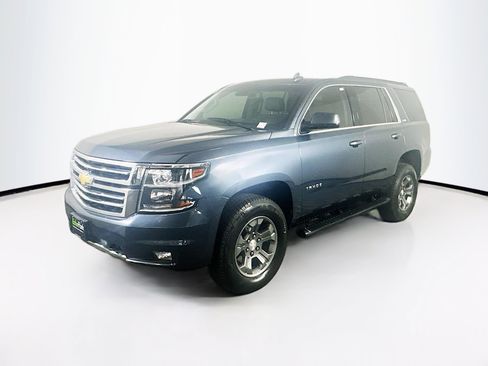 Used 2020 Chevrolet Tahoe LT w/ Luxury Package image 3