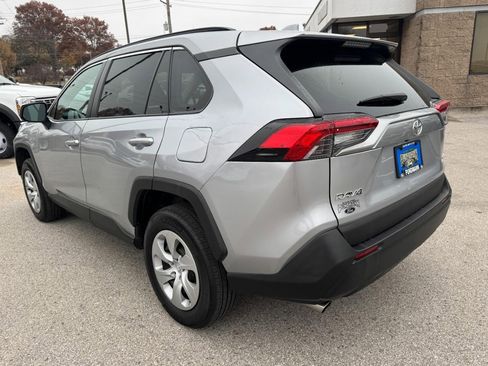 Used 2021 Toyota RAV4 LE image 5