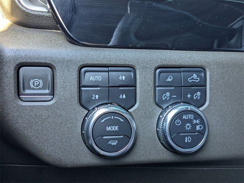 Used 2023 GMC Sierra 1500 SLT w/ X31 Off-Road Package image 26