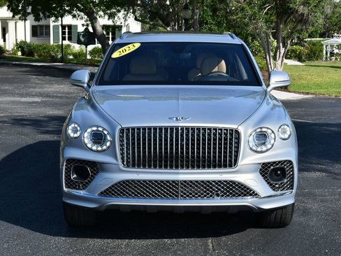 Used 2023 Bentley Bentayga Extended Wheelbase AWD/4WD image 40