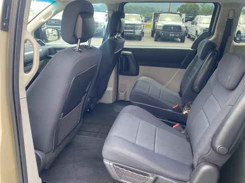 Used 2010 Dodge Grand Caravan SE w/ Climate Group FWD image 25