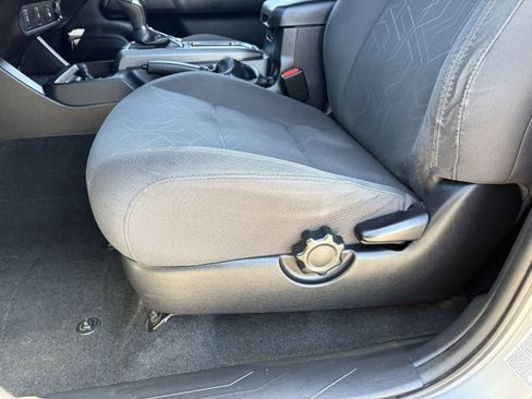 Used 2017 Toyota Tacoma TRD Off-Road w/ Tow Package AWD/4WD image 22