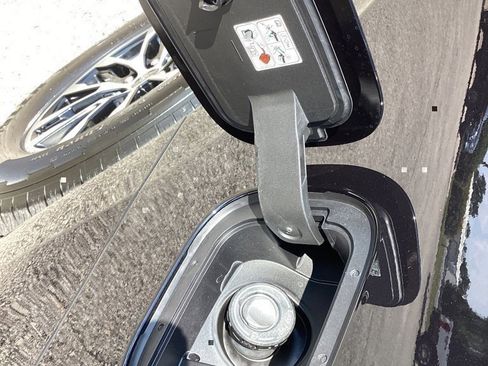 New 2025 Ford Expedition Platinum image 25