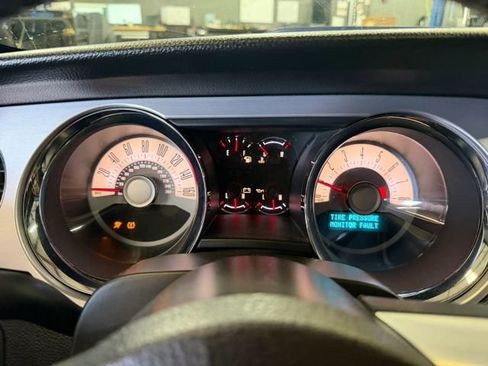 Used 2012 Ford Mustang GT Premium w/ GT Coupe Accessory Pkg 5 image 11