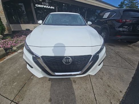 Used 2019 Nissan Altima 2.5 S FWD image 3