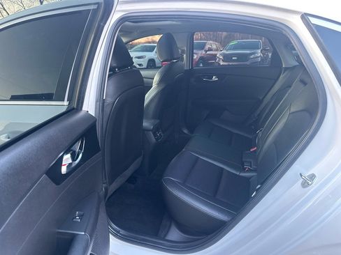 Used 2021 Kia Forte EX image 16