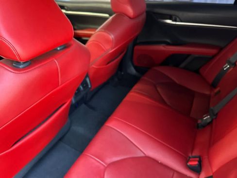 Used 2021 Toyota Camry XSE FWD image 5