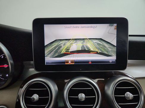 Used 2018 Mercedes-Benz GLC 300 image 21