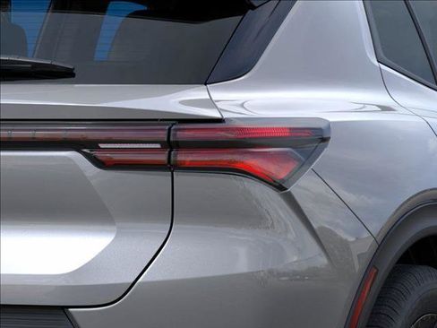 New 2026 Chevrolet Equinox EV LT w/ Midnight Package FWD image 11