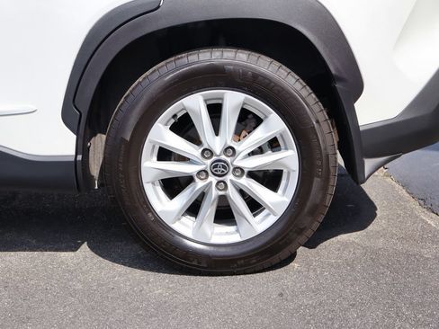 Used 2023 Toyota Corolla Cross LE AWD/4WD image 65