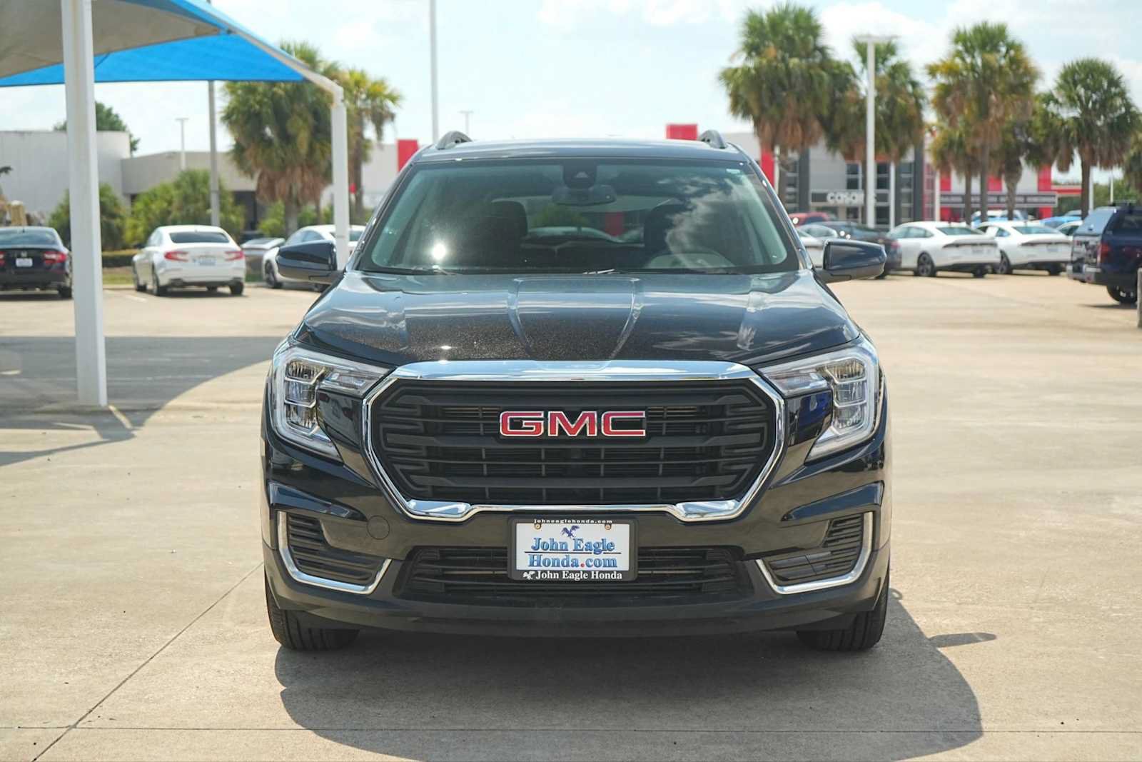 Used 2024 GMC Terrain SLE w/ Driver Convenience Package FWD image 6