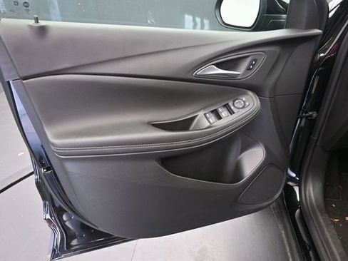 Used 2025 Buick Encore GX Preferred image 16