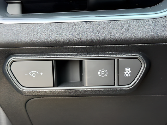 New 2026 Kia K4 GT-Line w/ GT-Line Premium Package FWD image 17