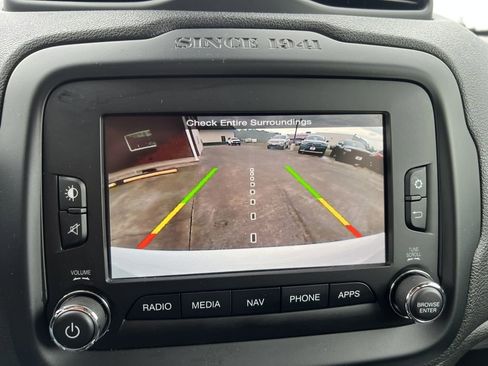 Used 2017 Jeep Renegade Trailhawk AWD/4WD image 15