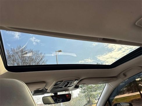 Used 2024 Subaru Legacy Limited image 21