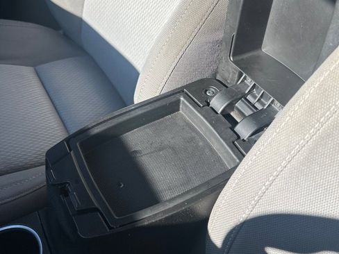 Used 2016 Toyota Corolla LE image 15