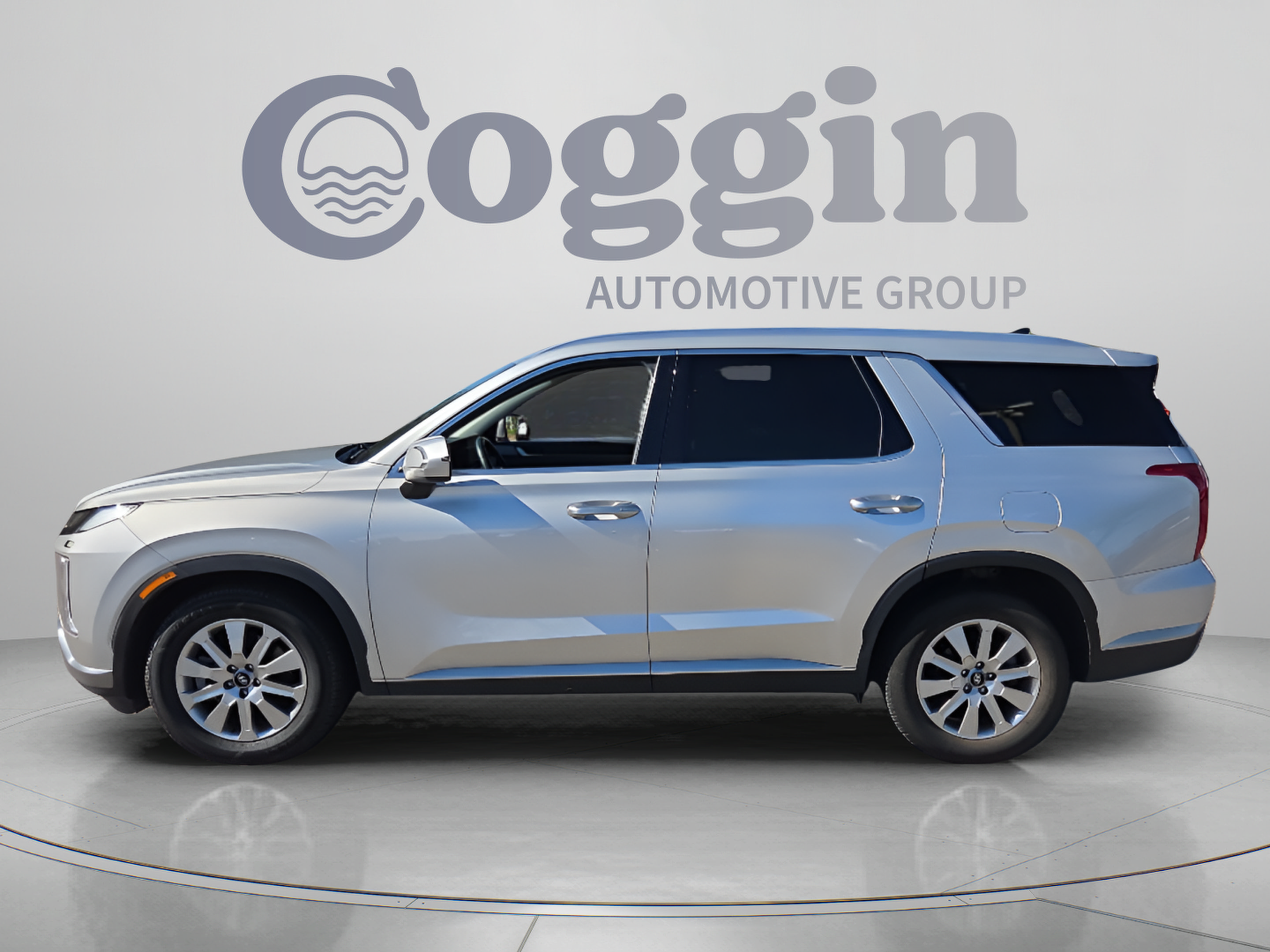 Used 2024 Hyundai Palisade SEL FWD image 2