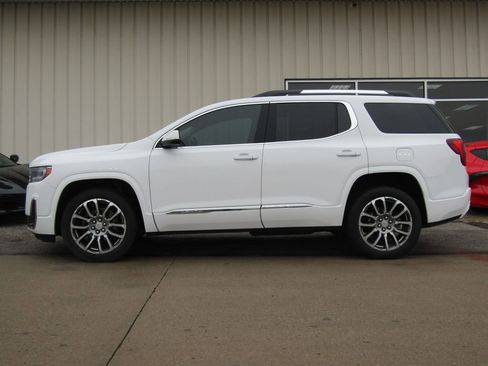 Used 2023 GMC Acadia Denali image 11