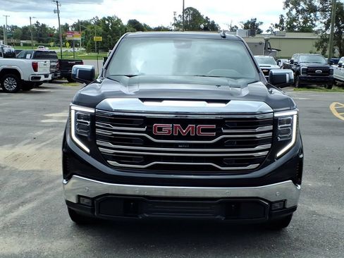 Used 2023 GMC Sierra 1500 SLT w/ SLT Premium Plus Package AWD/4WD image 2