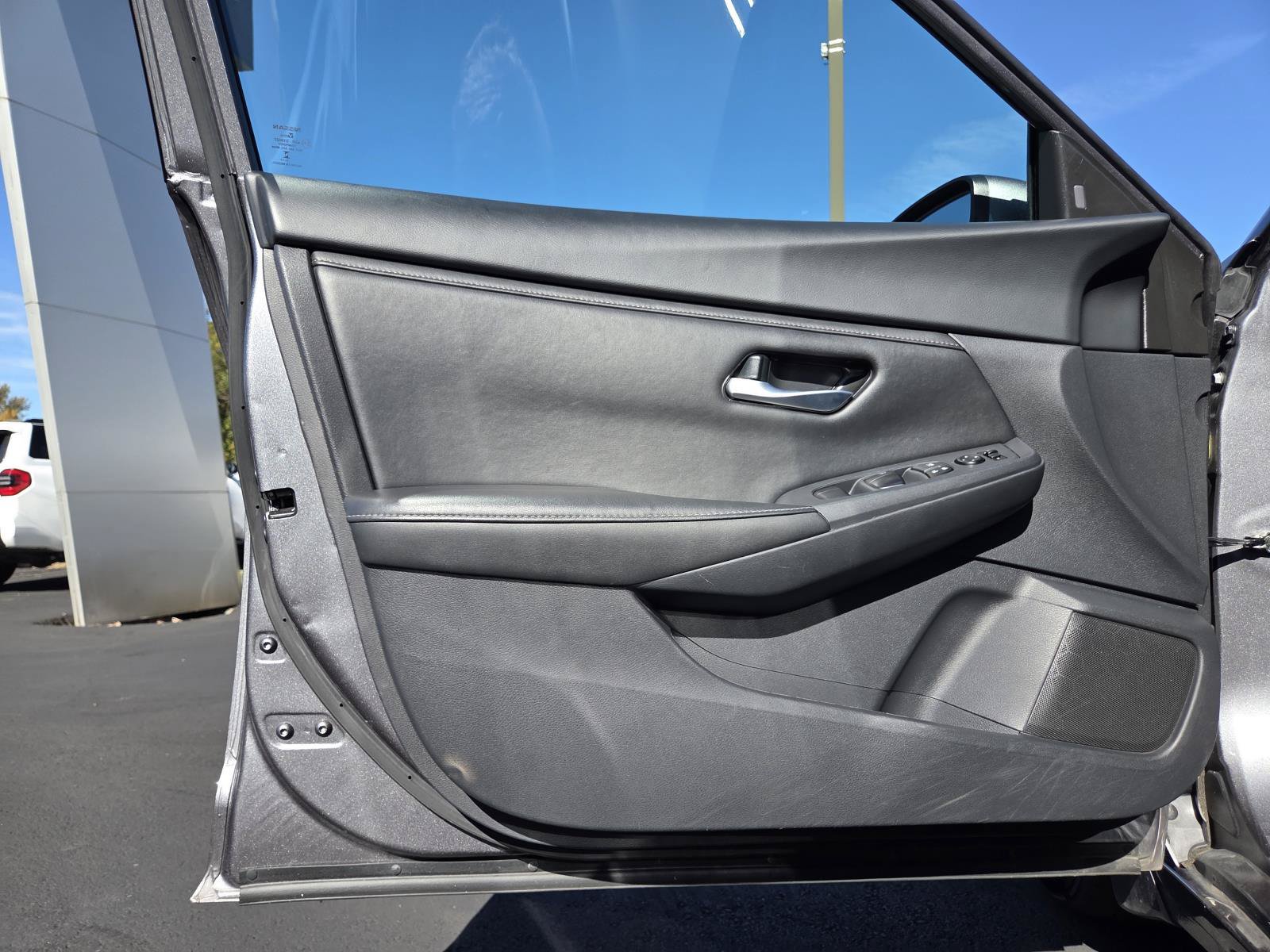 Used 2025 Nissan Sentra SV w/ All-Weather Package FWD image 13