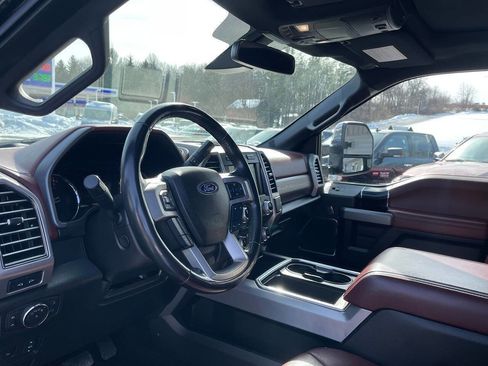 Used 2018 Ford F350 Platinum image 25