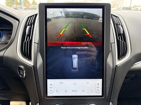 Used 2023 Ford Edge SEL w/ Sport Appearance Package image 29