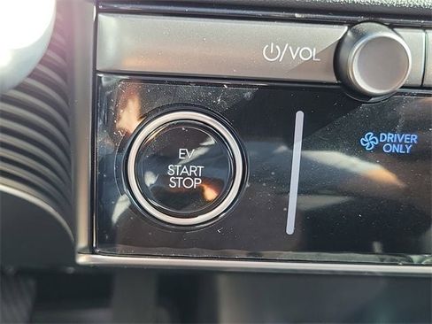 New 2026 Hyundai Ioniq 5 SEL image 9