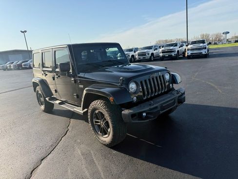 Used 2017 Jeep Wrangler Unlimited Sahara image 3