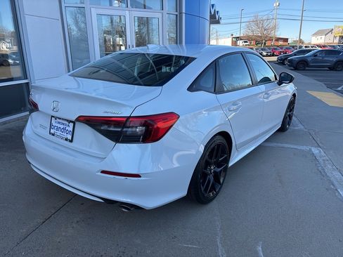 Used 2023 Honda Civic Sport image 6