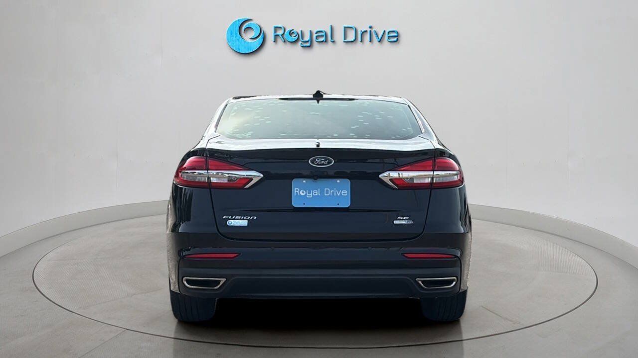 Used 2020 Ford Fusion SE AWD/4WD image 5