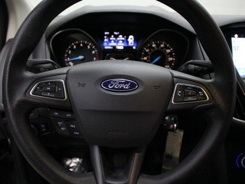Used 2017 Ford Focus SEL image 10