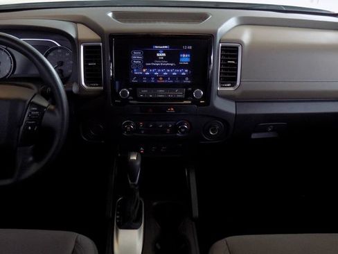 Used 2022 Nissan Frontier SV w/ Technology Package RWD image 14