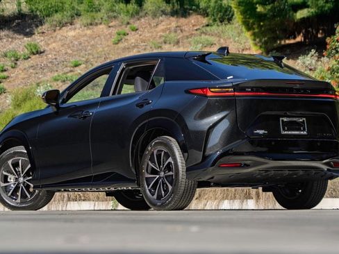 New 2026 Lexus RZ 350e 2WD image 2