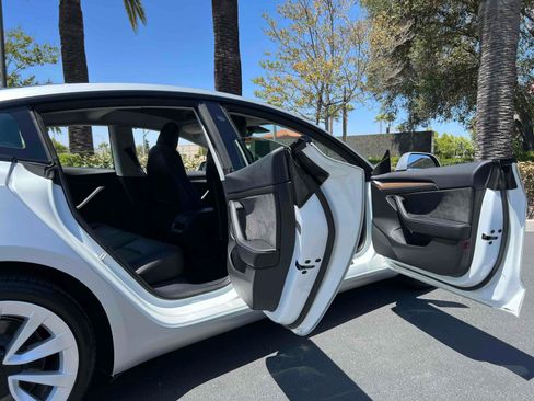 Used 2021 Tesla Model 3 Long Range AWD/4WD image 57