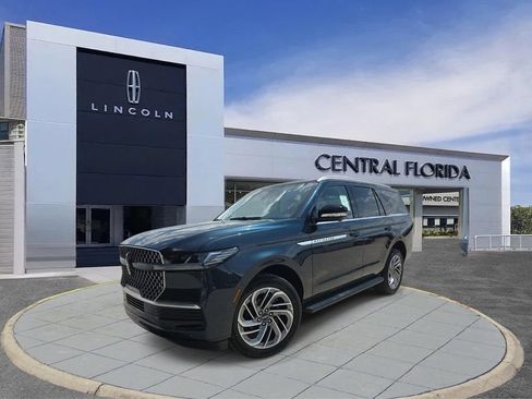 New 2026 Lincoln Navigator Premiere AWD/4WD image 27