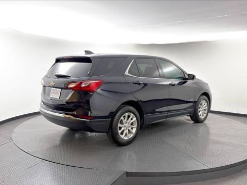 Used 2020 Chevrolet Equinox LT w/ Driver Convenience Package FWD image 9