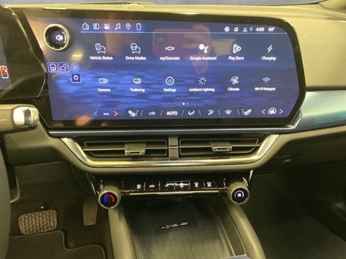 New 2026 Chevrolet Equinox EV LT AWD/4WD image 10