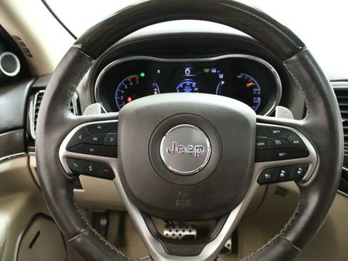 Used 2021 Jeep Grand Cherokee Overland AWD/4WD image 13