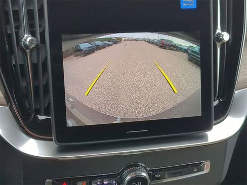 New 2026 Volvo XC90 B5 Core image 33