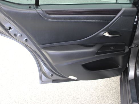 Used 2020 Lexus ES 350 w/ Premium Package FWD image 30